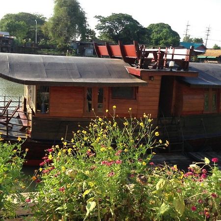 Ayothaya Riverside House Ayutthaya Eksteriør bilde